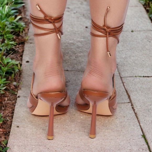Brown cognac square toe heeled thong strappy ankle strap wrap sandals Sz 10 - Picture 3 of 4